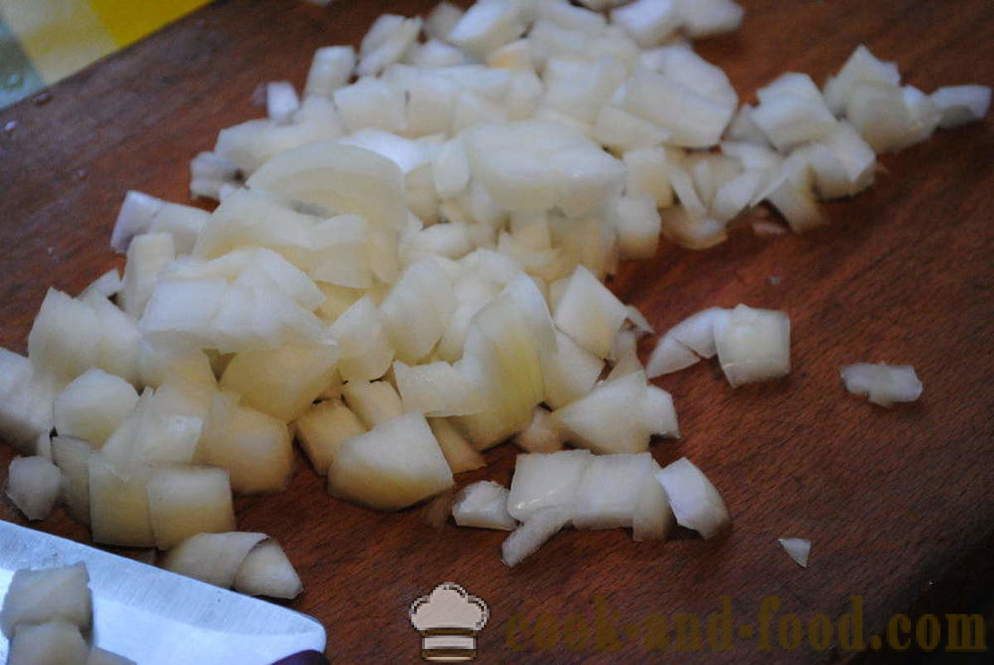 Puff sałatka z pieczarkami i serem - Jak przygotować sałatkę warstwową z grzybami, krok po kroku przepis zdjęć