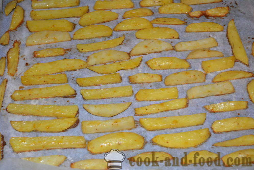 Chrupiące frytki w piekarniku - jak gotować frytki w domu, krok po kroku przepis zdjęć