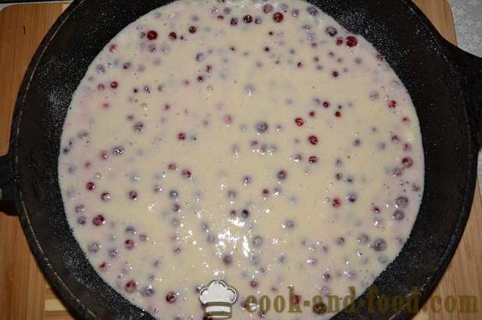 Manna na jogurt z owocami żurawiny, pieczone bez mąki w piekarniku - jak przygotować jogurt manną w piecu, z krok po kroku przepis zdjęć