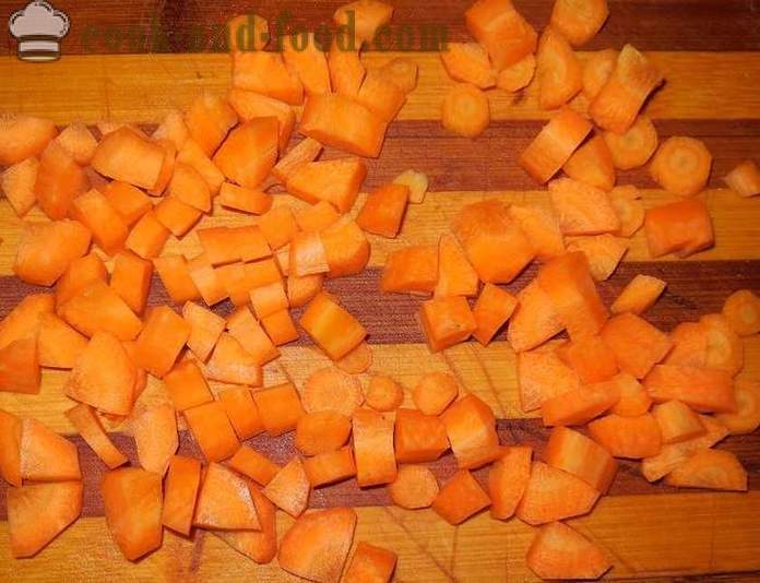 Gulasz warzywny z cukinii, kapustą i ziemniakami w multivarka - jak gotować gulasz warzywny - przepis krok po kroku, ze zdjęciami