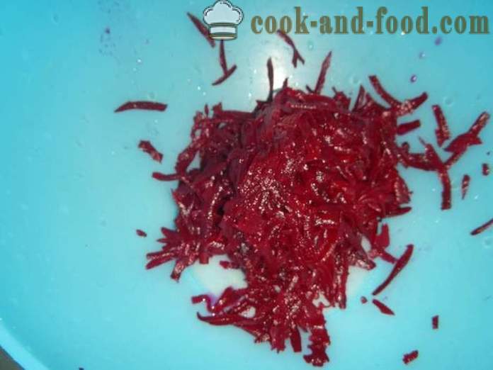 Klasyczny czerwony barszcz z buraków i mięsa - jak gotować zupę - krok po kroku przepis ze zdjęciem ukraińskiego barszczu