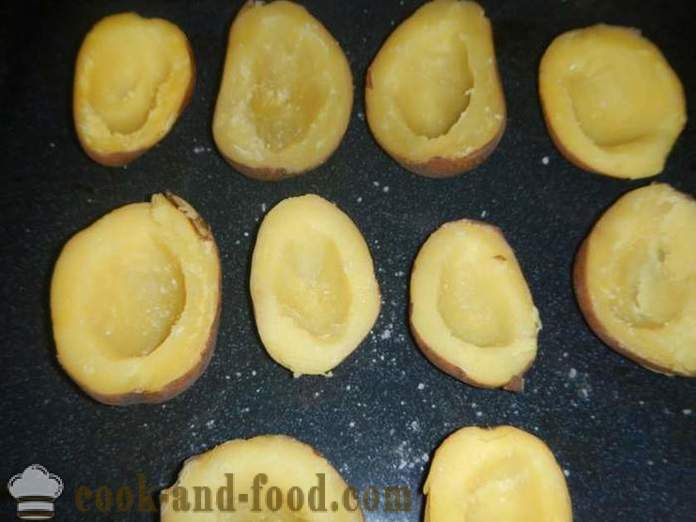Pieczone ziemniaki z mielonym mięsem i serem - podobnie jak ziemniaki pieczone w piekarniku, krok po kroku przepis ze zdjęciem.