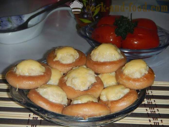 Bułeczki z mięsem mielonym w piekarniku lub nadziewane suszenia - łatwa przekąska przepis, jak gotować, przepis ze zdjęciem.