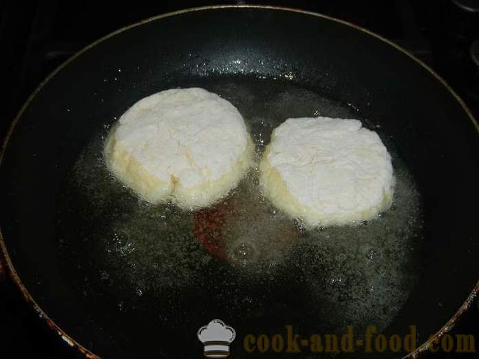 Bujne serowe placki z serem na patelni - jak gotować pyszny sernik z sodą, prosty krok po kroku przepis ze zdjęciem.