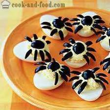 Faszerowane jajka lub przekąski na Halloween Przepisy: „Jajko wampirach oczy” czy „Inwazja pająków”