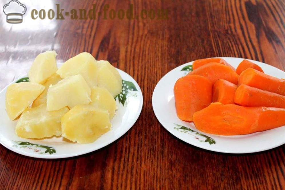 Mimosa Sałatka z Saury i ziemniakami - Jak zrobić sałatkę z ziemniaków i mimozy Saury, krok po kroku przepis zdjęć