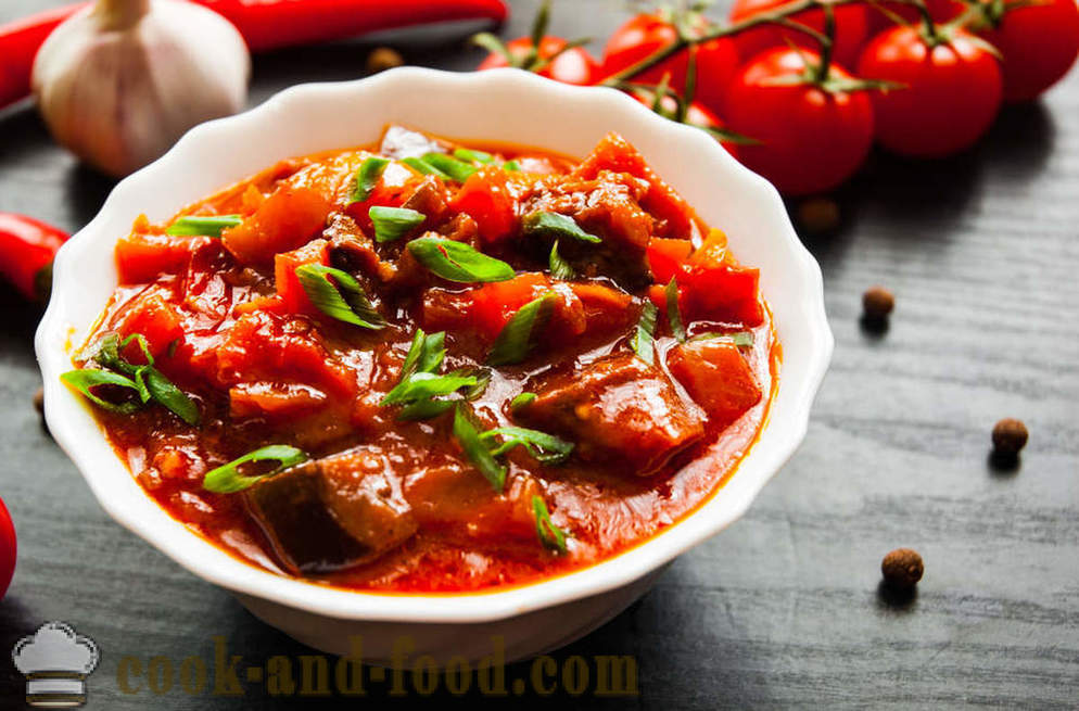 Duszony bakłażan z pomidorami: smaczne i proste!