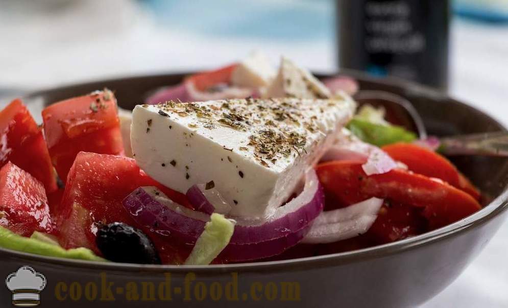 Jak przygotować przyprawa do greckiej sałatki - przepisy kulinarne wideo w domu